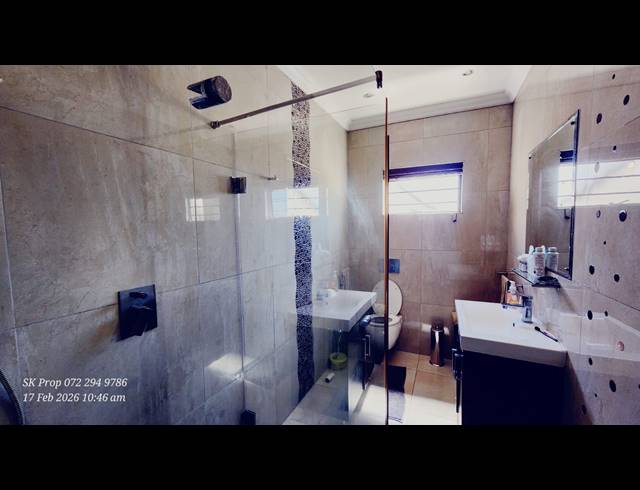 5 BEDROOM HOUSE FOR SALE IN MOUNTAIN RISE